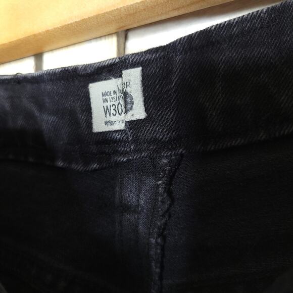 TOPSHOP Moto Women's Black Button Front 90's Inspired Jeans 26 Waist 25.5 Inseam - Picture 2 of 5